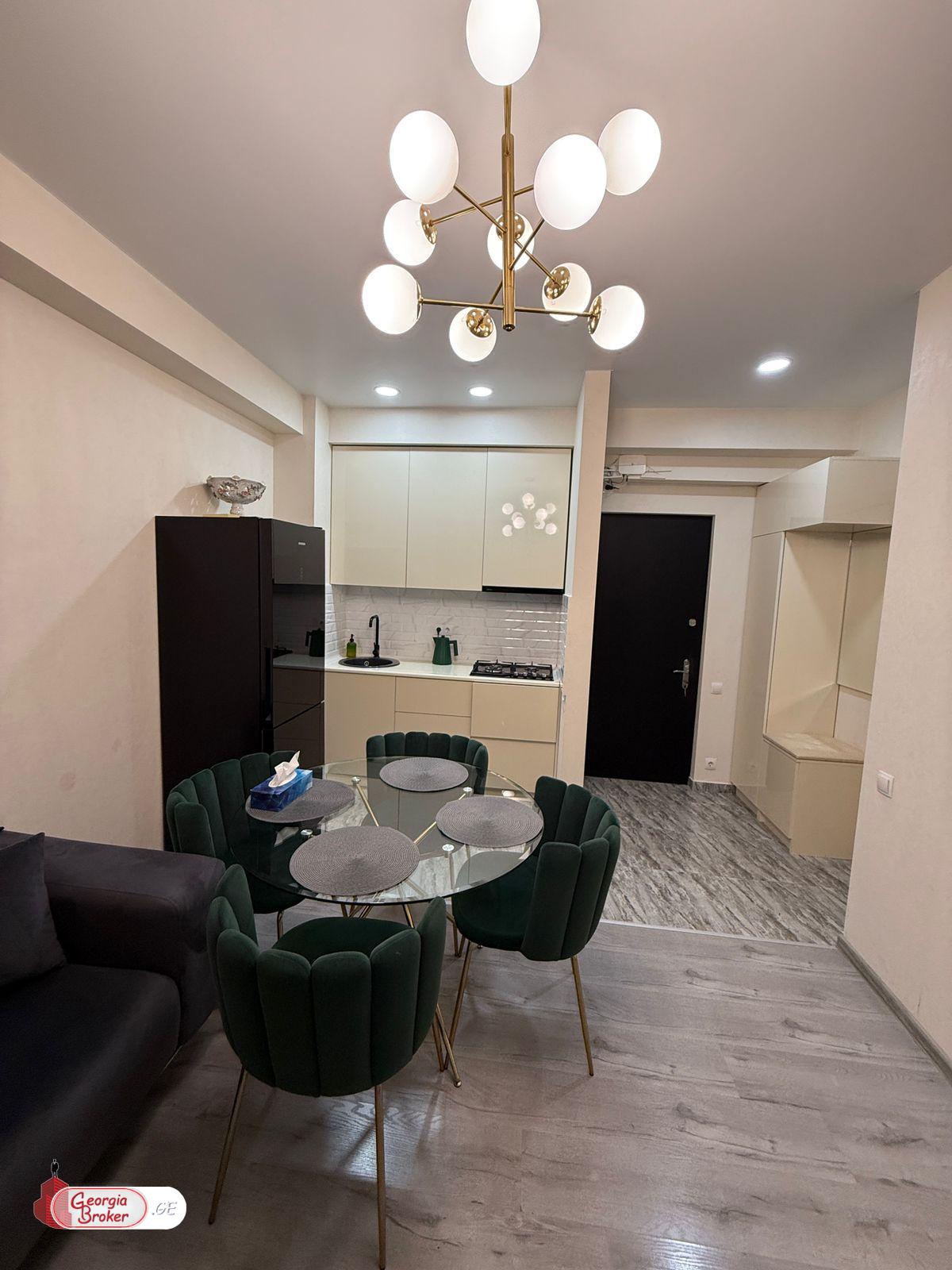 იყიდება ახალი გარემონტებული 2 ოთახიანი ბინა